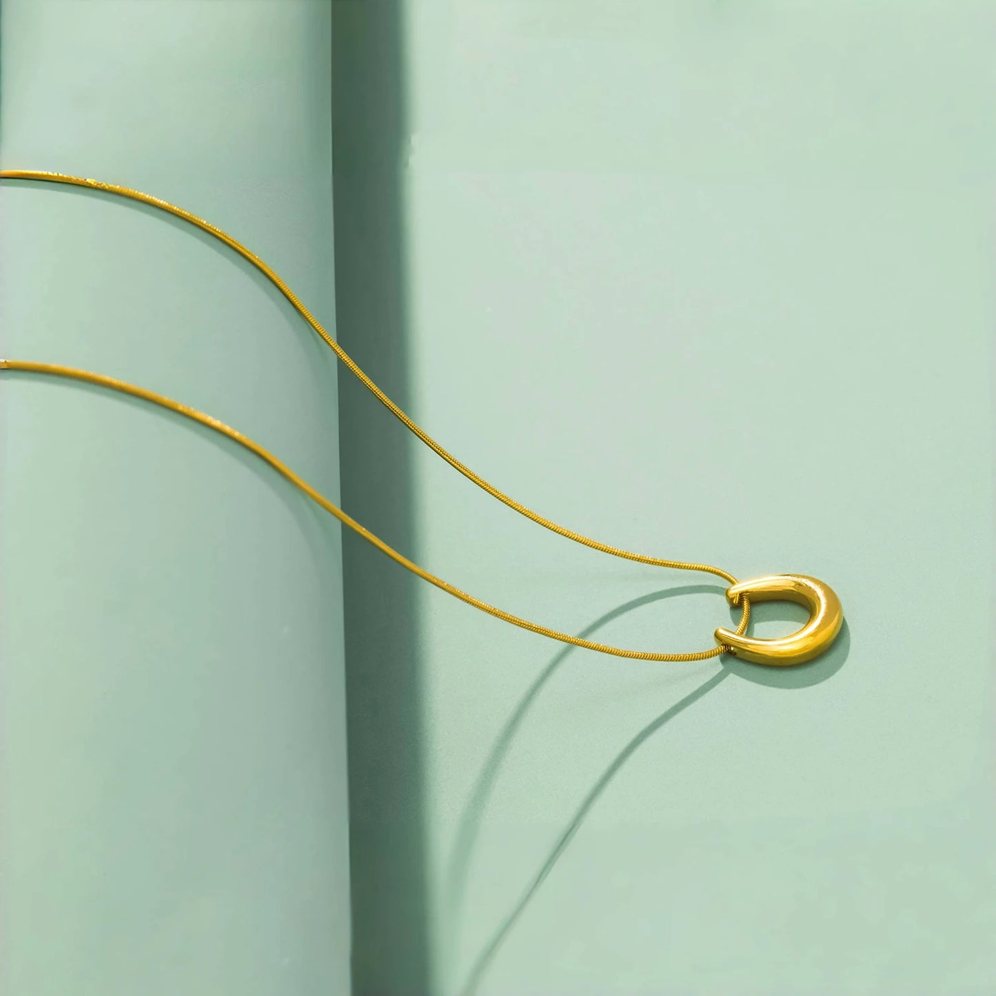Horseshoe Pendant Necklace