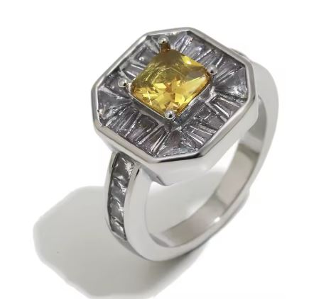 Reina Square Zircon Ring