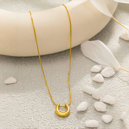Horseshoe Pendant Necklace
