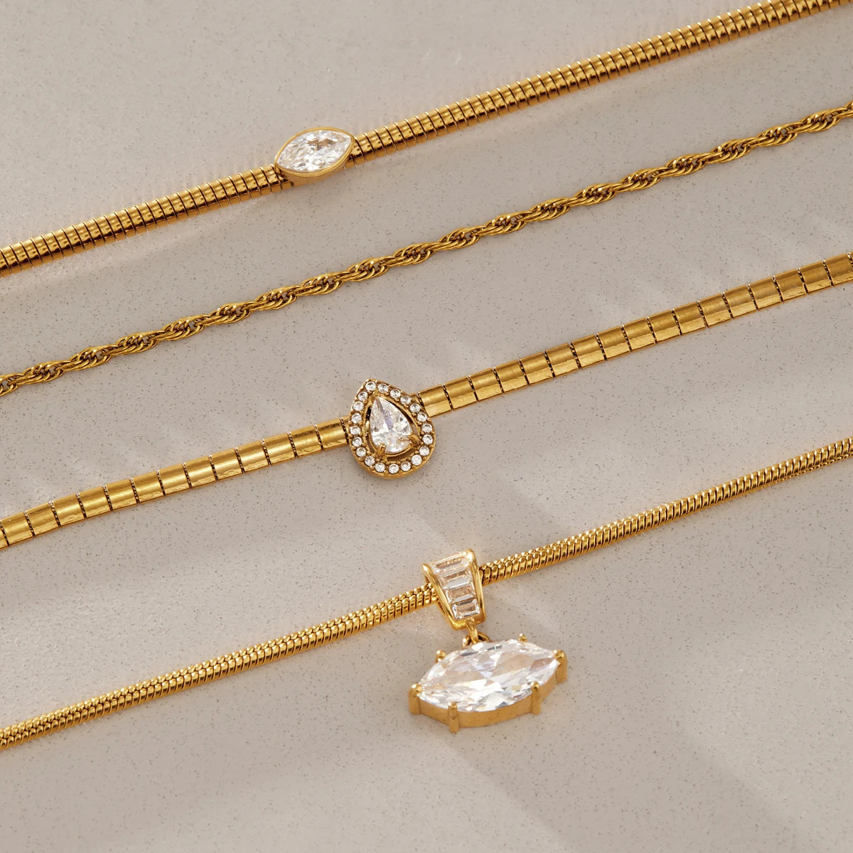 Brisa Zircon Pendant Necklace