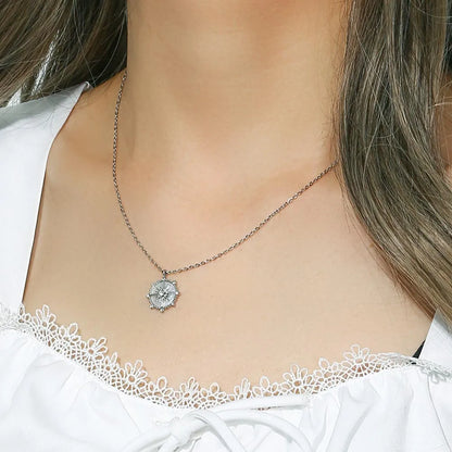 Estrella Shell Star Necklace