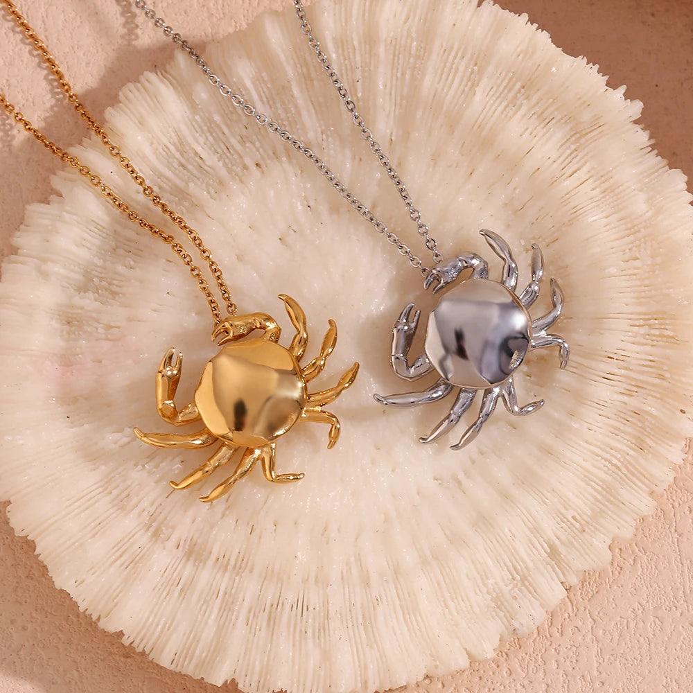 Cangrejito Crab Pendant Necklace