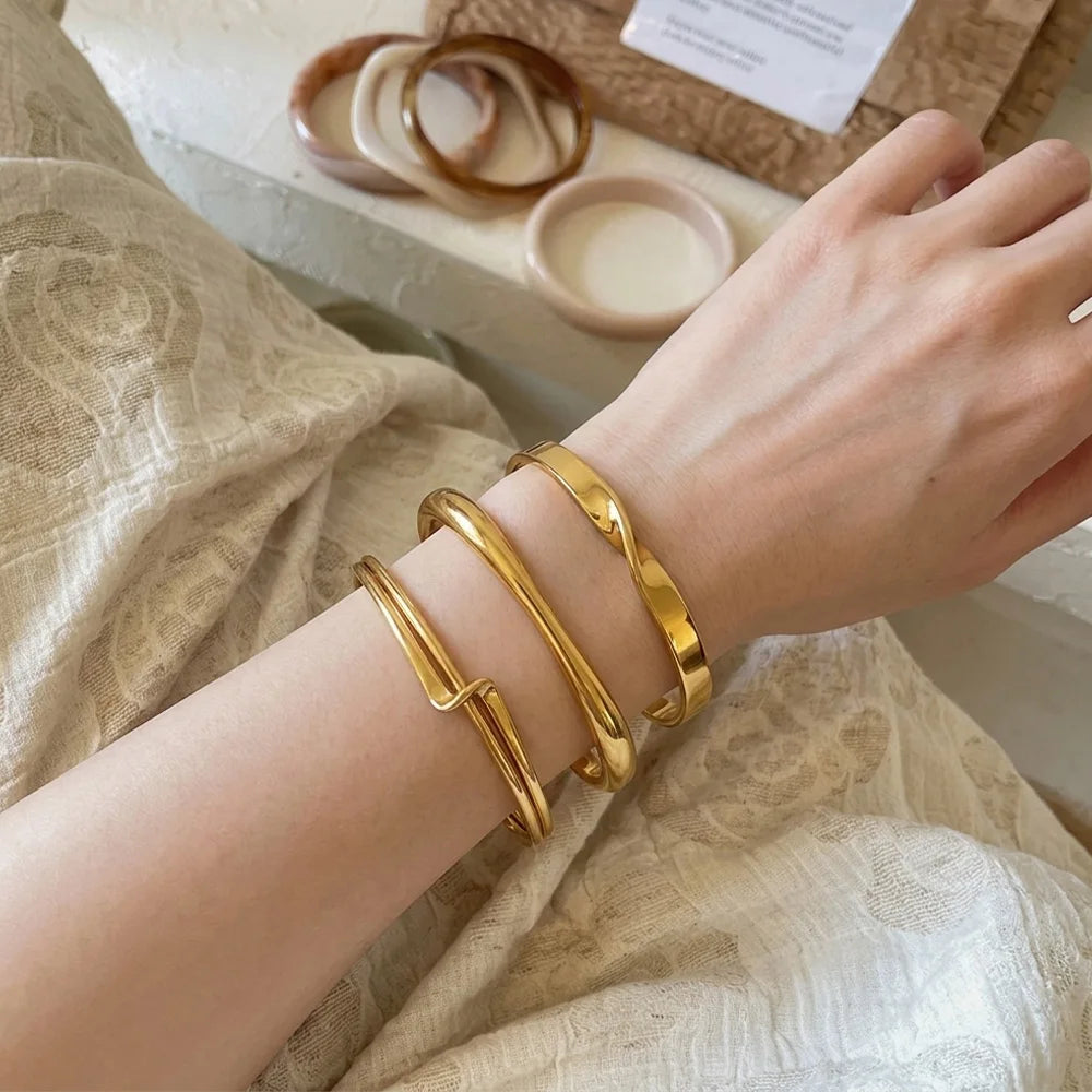 Oleaje Twisted Wave Cuff