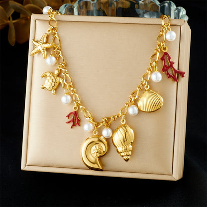 Arrecife Charm Necklace