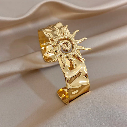 Soleil Spiral Cuff